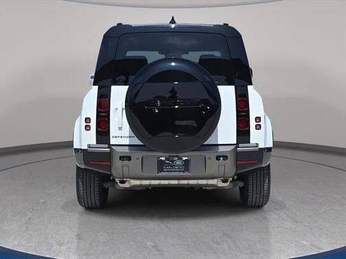 2025 Land Rover Defender X-Dynamic SE