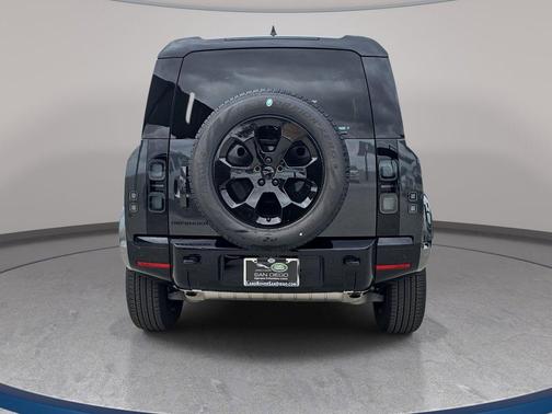Borasco Grey Metallic 2026 Land Rover Defender X-Dynamic SE
