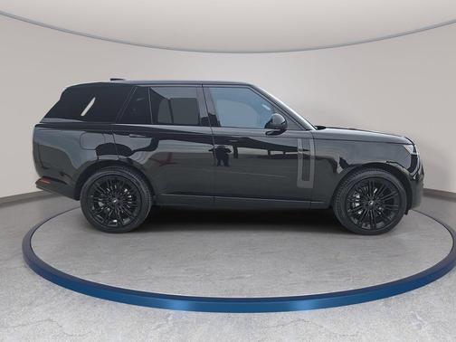 Santorini Black Metallic 2023 Land Rover Range Rover SE