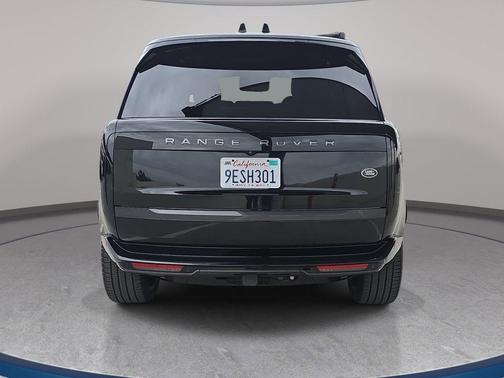 Santorini Black Metallic 2023 Land Rover Range Rover SE