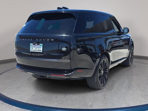 Santorini Black Metallic 2023 Land Rover Range Rover SE