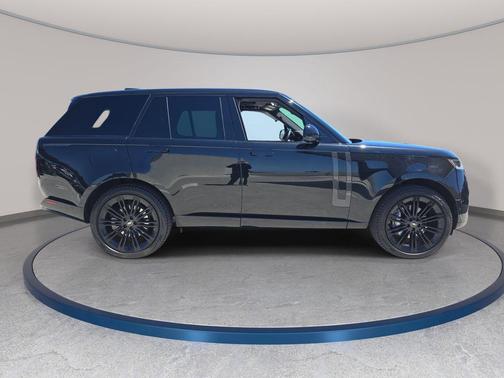 Santorini Black Metallic 2023 Land Rover Range Rover SE