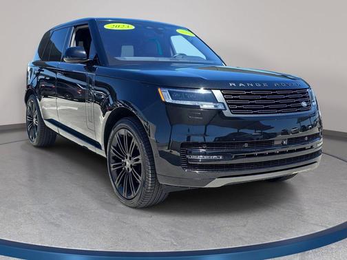 Santorini Black Metallic 2023 Land Rover Range Rover SE