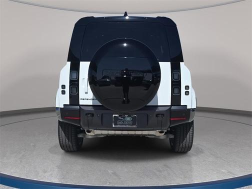 2026 Land Rover Defender X-Dynamic SE