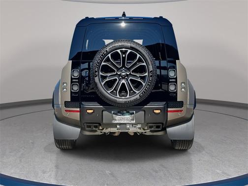 2025 Land Rover Defender V8