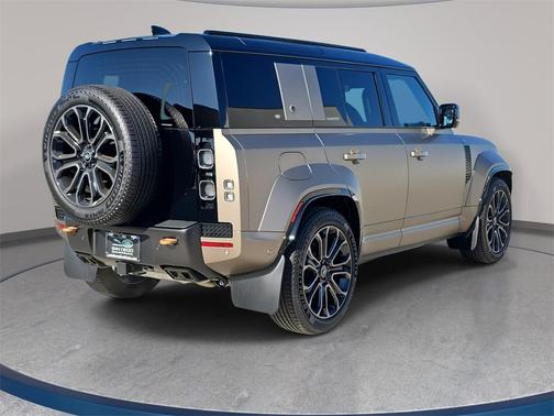 2025 Land Rover Defender V8