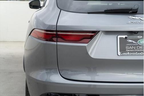 2025 Jaguar F-PACE P400 R-Dynamic S