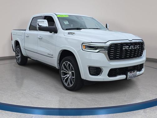 Bright White Clearcoat 2025 RAM 1500 ST