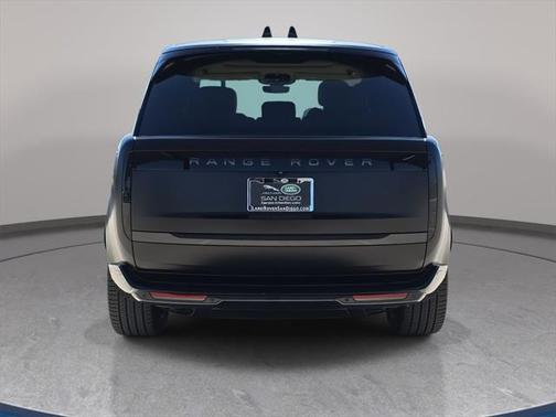 2025 Land Rover Range Rover SE
