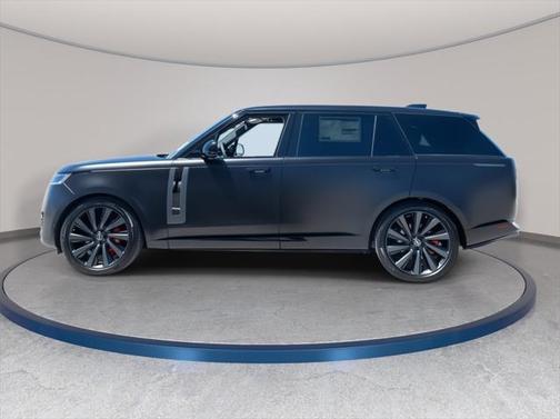 2025 Land Rover Range Rover SV