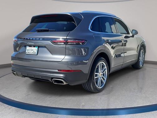 Quartzite Grey Metallic 2023 Porsche Cayenne Cayenne