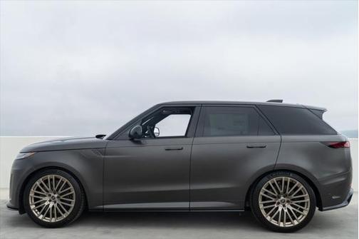2025 Land Rover Range Rover Sport SV
