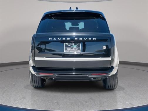 2025 Land Rover Range Rover SV
