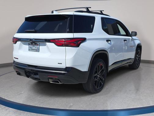Summit White 2023 Chevrolet Traverse Premier