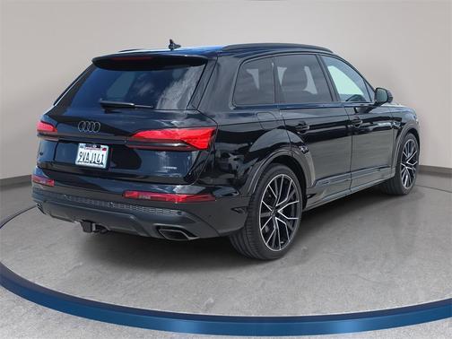 2025 Audi Q7 55 Prestige