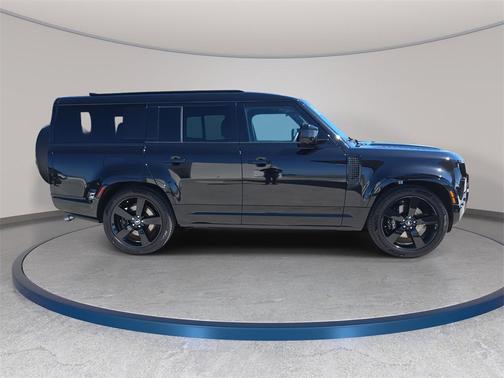 2025 Land Rover Defender V8