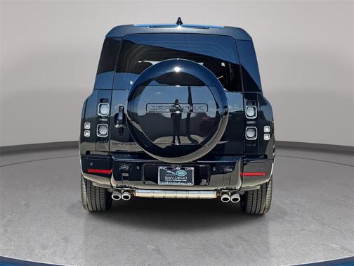 2025 Land Rover Defender V8