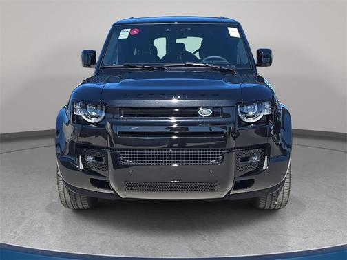 2025 Land Rover Defender V8