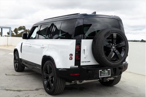 2025 Land Rover Defender X-Dynamic SE