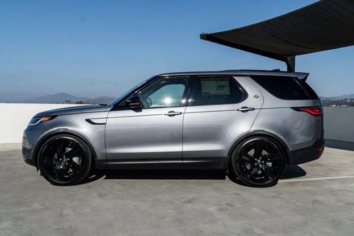 Eiger Gray Metallic 2025 Land Rover Discovery S