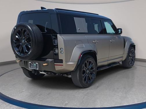 2025 Land Rover Defender V8