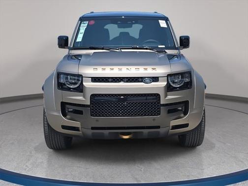 2025 Land Rover Defender V8