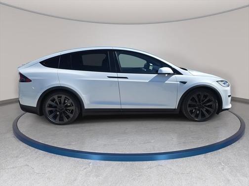 2022 Tesla Model X Base