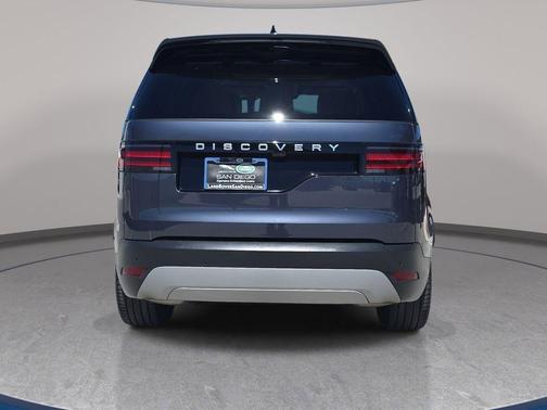 Varesine Blue Metallic 2025 Land Rover Discovery S