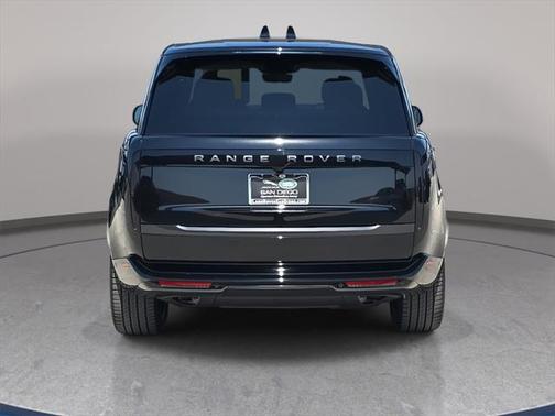 2025 Land Rover Range Rover SE