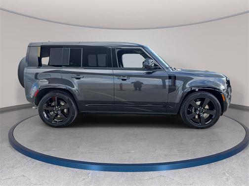 2026 Land Rover Defender 110 V8