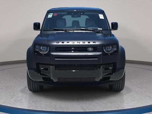 2025 Land Rover Defender X-Dynamic SE