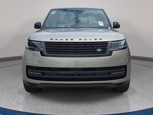 Batumi Gold Premium Metallic 2026 Land Rover Range Rover SE
