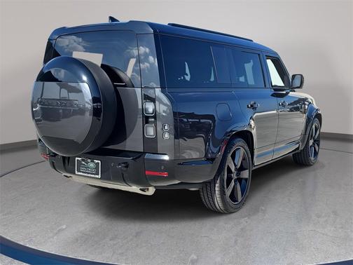 2026 Land Rover Defender X-Dynamic SE