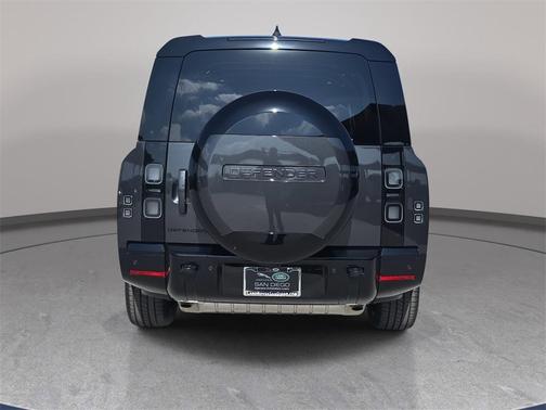 2026 Land Rover Defender X-Dynamic SE