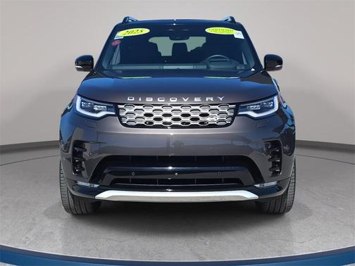 2025 Land Rover Discovery Metropolitan Edition
