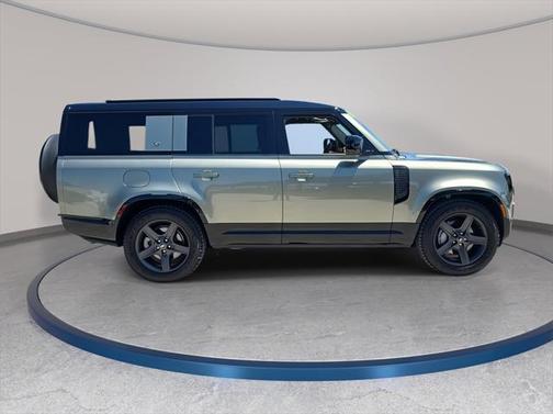 2024 Land Rover Defender X-Dynamic SE