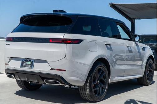2025 Land Rover Range Rover Sport SE