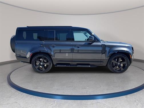 2025 Land Rover Defender X-Dynamic SE