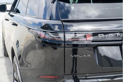 2026 Land Rover Range Rover Velar P250 SE R-Dynamic
