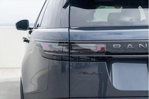 2026 Land Rover Range Rover Velar Dynamic SE