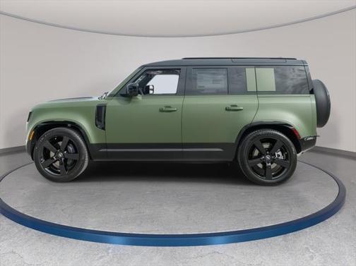 2025 Land Rover Defender X-Dynamic SE