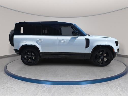 2025 Land Rover Defender X-Dynamic SE