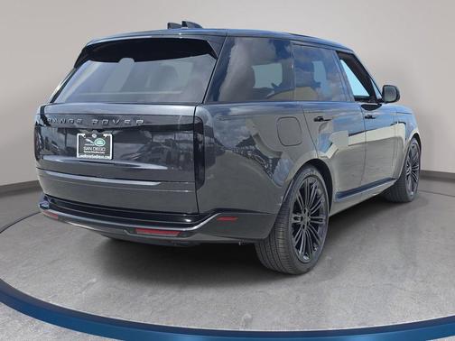 Carpathian Gray Premium Metallic 2026 Land Rover Range Rover SE
