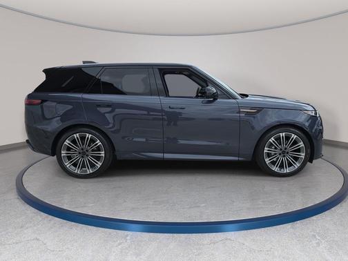 Varesine Blue Metallic 2026 Land Rover Range Rover Sport SE