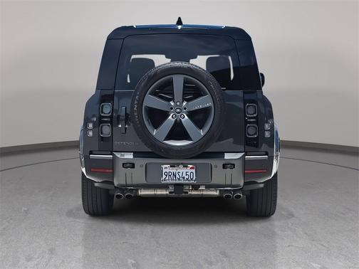 2024 Land Rover Defender V8