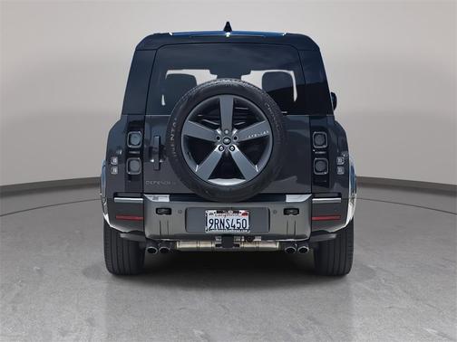 2024 Land Rover Defender V8