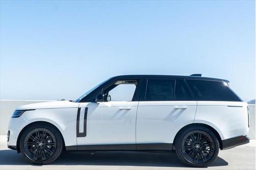 2025 Land Rover Range Rover SE
