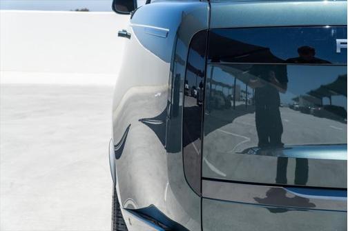 2025 Land Rover Range Rover SE