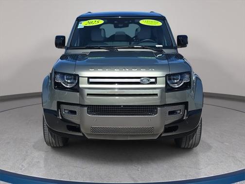 2025 Land Rover Defender X-Dynamic SE