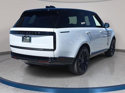 2026 Land Rover Range Rover SE